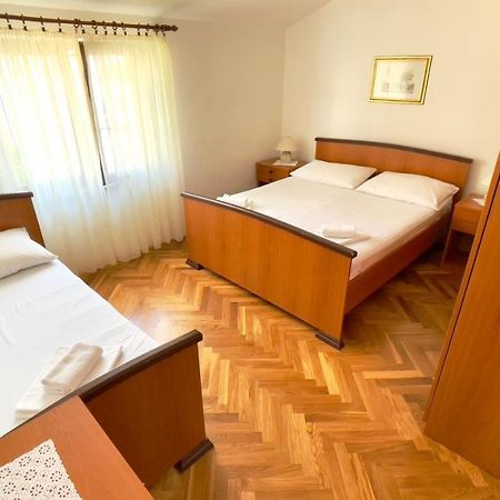 Apartmani Antonia Новаля Екстериор снимка