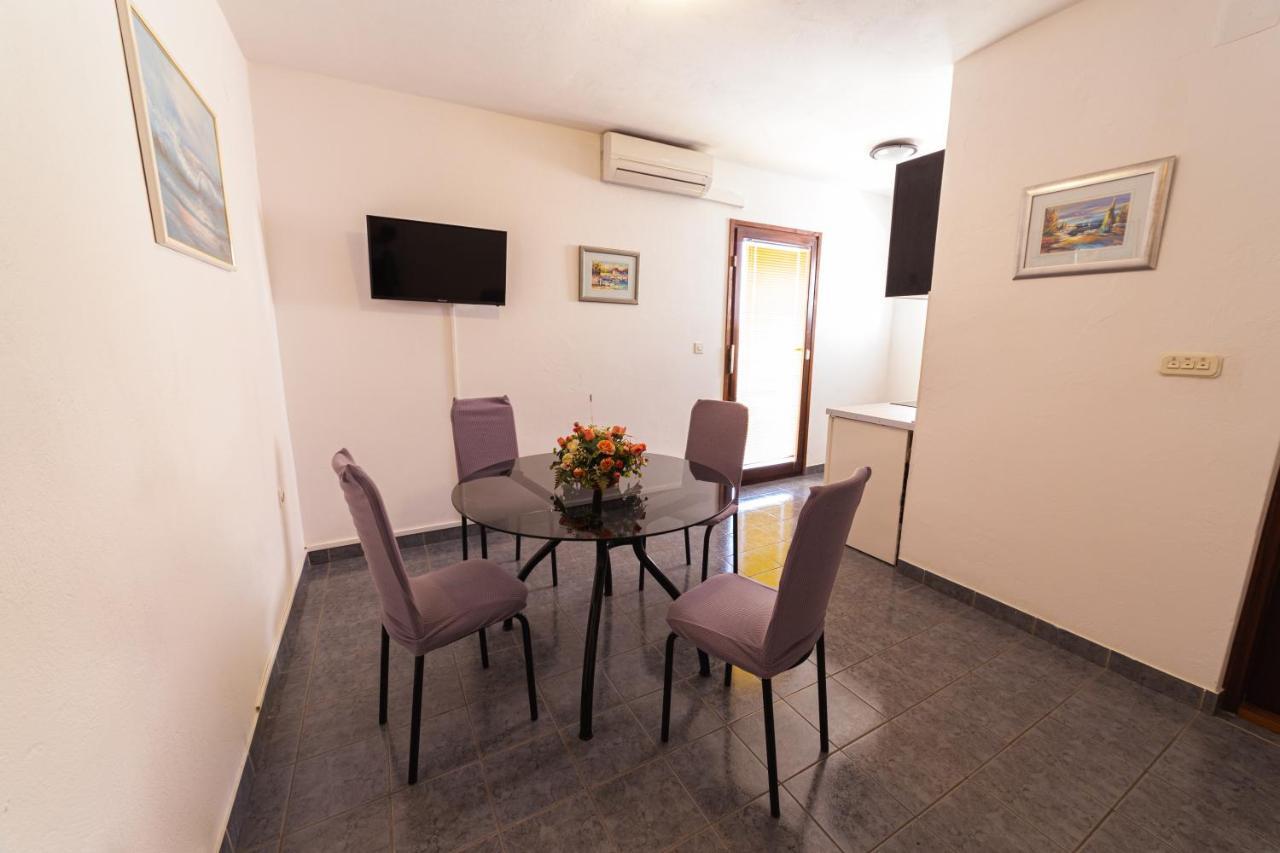 Apartmani Antonia Новаля Екстериор снимка