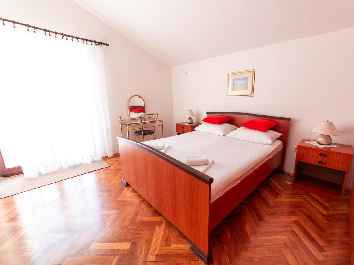 Apartmani Antonia Новаля Екстериор снимка